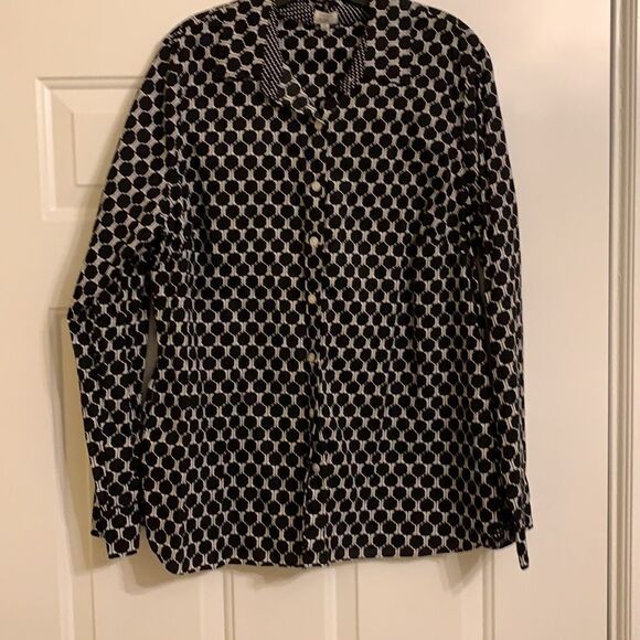 PLUS 1X Crown and Ivy button up blouse. - Picture 1 of 6